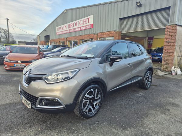 Renault Captur Hatchback, Petrol, 2016, Gold