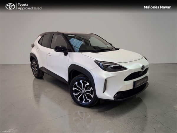 Toyota Yaris Cross Hatchback, Petrol Hybrid, 2023, White