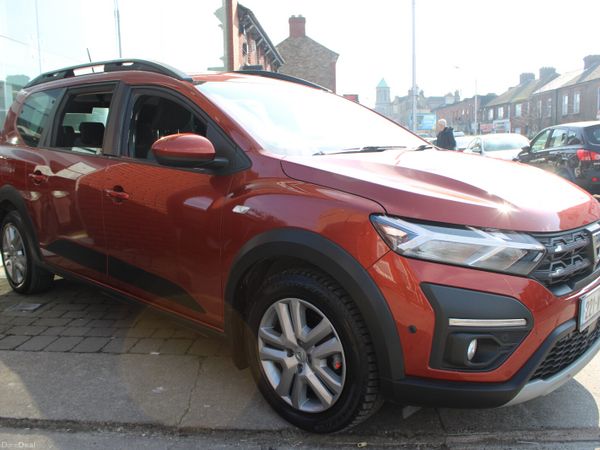 Dacia Jogger MPV, Petrol, 2022, Brown