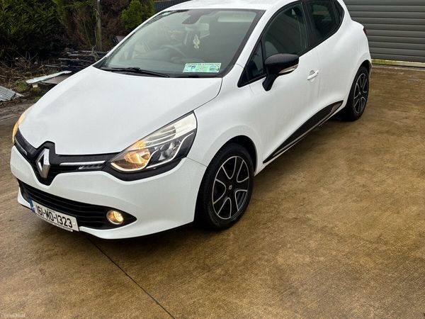 Renault Clio Hatchback, Petrol, 2016, White