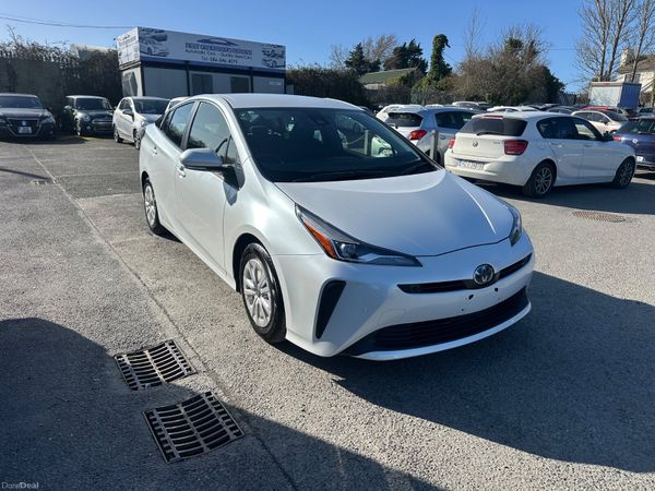 Toyota Prius Hatchback, Petrol Hybrid, 2021, White