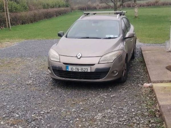 Renault Megane Estate, Diesel, 2010, Gold