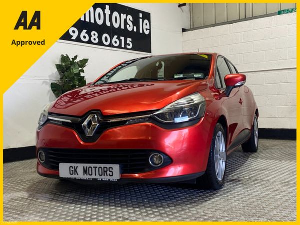 Renault Clio Hatchback, Petrol, 2014, Red