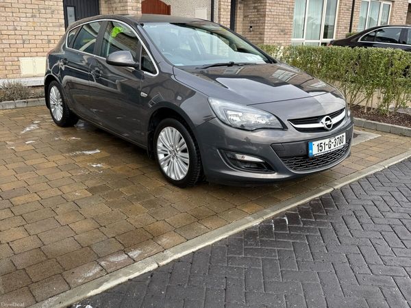 Opel Astra Hatchback, Petrol, 2015, Grey