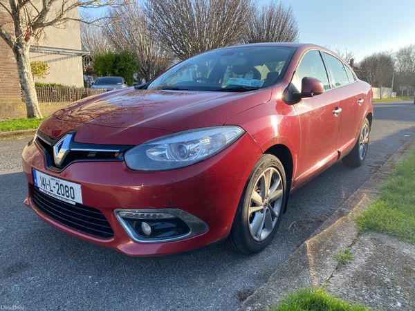 Renault Fluence Saloon, Diesel, 2014, Red