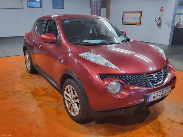 Nissan Juke SUV, Petrol, 2011, Red