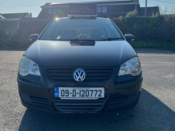 Volkswagen Polo Hatchback, Petrol, 2009, Black