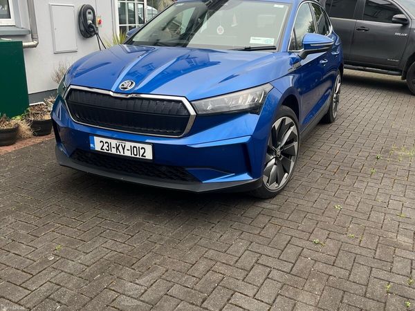 Skoda Enyaq Estate/Jeep, Electric, 2023, Blue