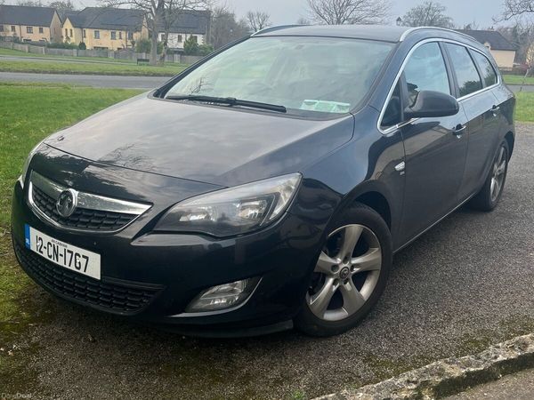 Vauxhall Astra Estate, Diesel, 2012, Black