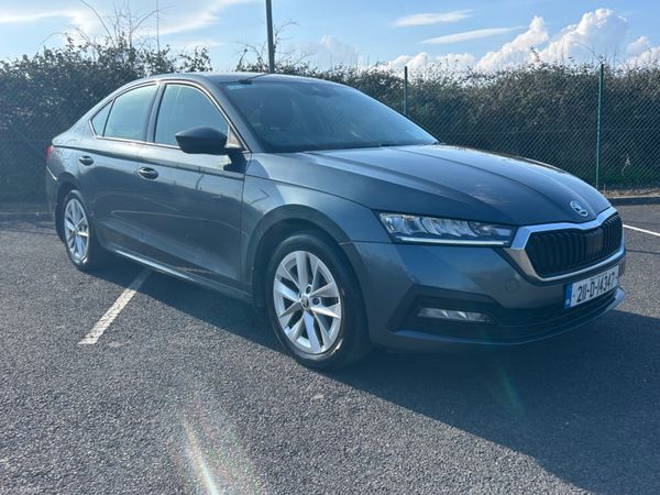 Skoda Octavia Saloon, Diesel, 2021, Grey