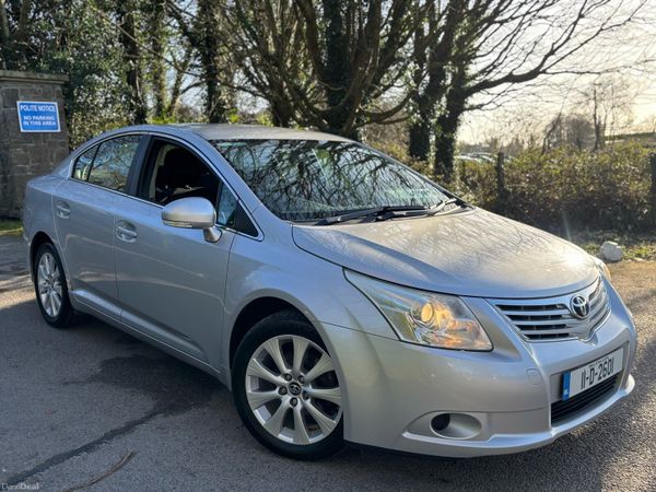 Toyota Avensis Saloon, Diesel, 2011, Silver