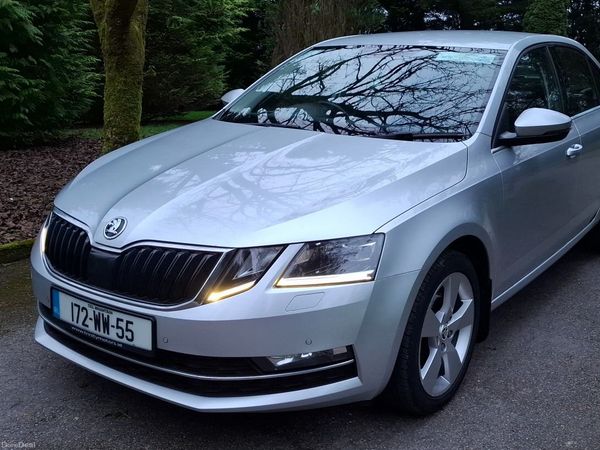 Skoda Octavia Saloon, Diesel, 2017, Grey