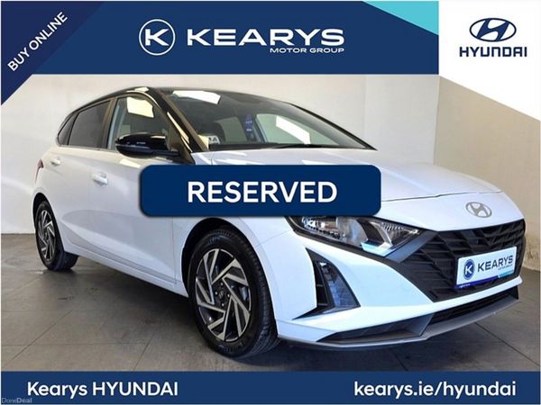 Hyundai i20 Hatchback, Petrol, 2024, White