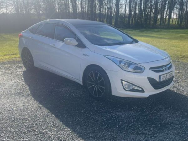 Hyundai i40 Saloon, Diesel, 2014, White