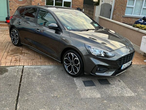 Ford Focus Hatchback, Diesel, 2021, Grey