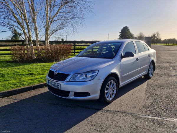 Skoda Octavia Hatchback, Diesel, 2012, Silver