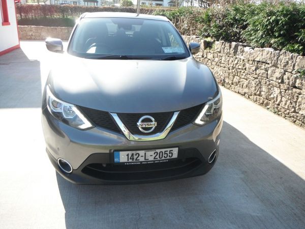 Nissan Qashqai Hatchback, Diesel, 2014, Grey