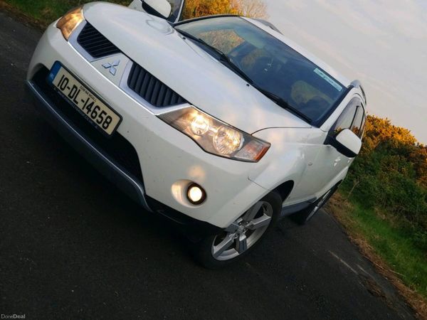 Mitsubishi Outlander SUV, Diesel, 2010, White