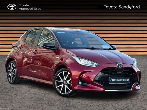 Toyota Yaris Hatchback, Petrol Hybrid, 2021, Red