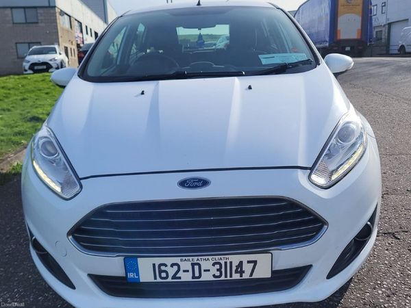 Ford Fiesta Hatchback, Diesel, 2016, White