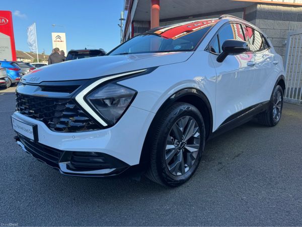 Kia Sportage MPV, Petrol Hybrid, 2024, White