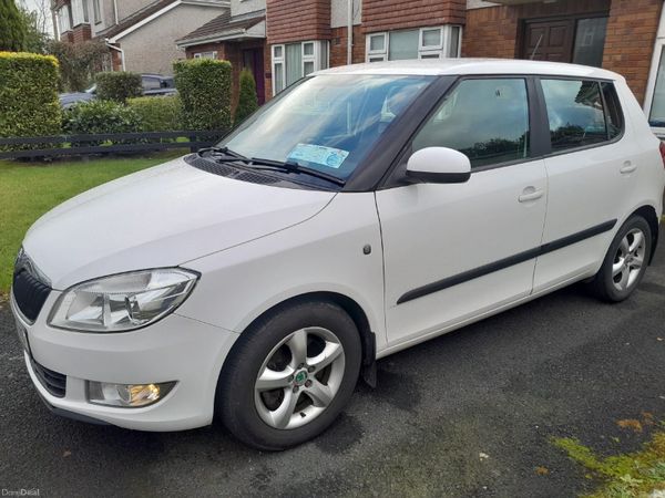 Skoda Fabia Hatchback, Petrol, 2013, White