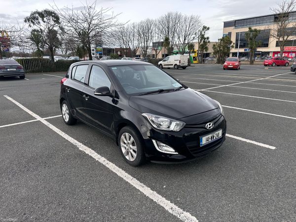 Hyundai i20 Hatchback, Petrol, 2014, Black