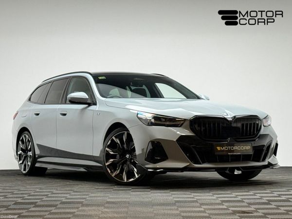 BMW 5-Series Estate, Petrol Plug-in Hybrid, 2025, Grey