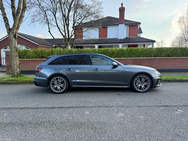 Audi A4 Estate, Diesel, 2023, Grey