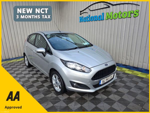 Ford Fiesta Hatchback, Petrol, 2016, Silver