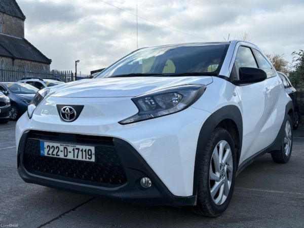Toyota Aygo Hatchback, Petrol, 2022, White