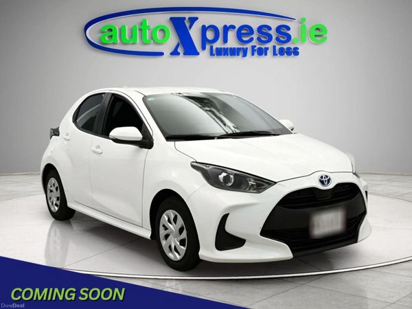 Toyota Yaris Hatchback, Petrol Hybrid, 2021, White