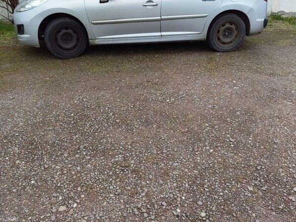 Peugeot 207 Estate, Diesel, 2012, Silver