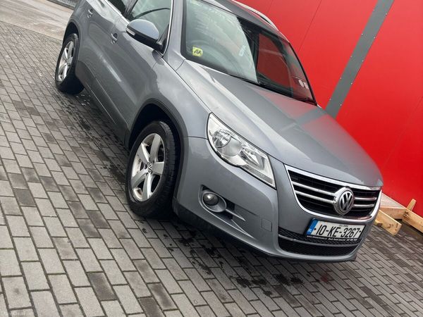 Volkswagen Tiguan SUV, Diesel, 2010, Grey