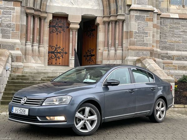 Volkswagen Passat Saloon, Diesel, 2011, Grey