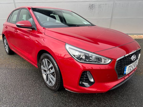 Hyundai i30 Hatchback, Petrol, 2017, Red