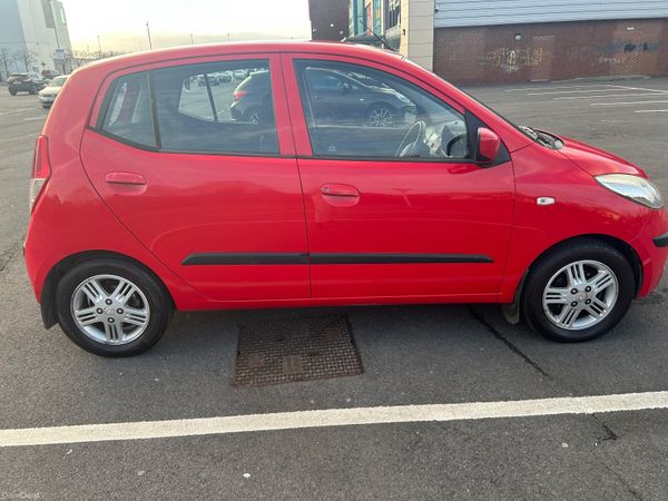 Hyundai i10 Hatchback, Petrol, 2010, Red