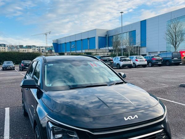 Kia Niro SUV, Hybrid, 2023, Black