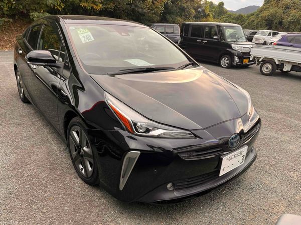 Toyota Prius Saloon, Petrol Hybrid, 2019, Black