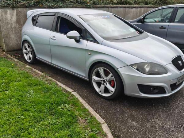 SEAT Leon Hatchback, Diesel, 2010, Grey