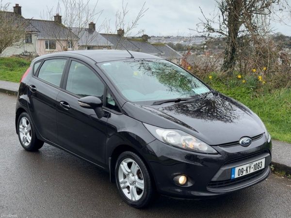 Ford Fiesta Hatchback, Petrol, 2009, Black