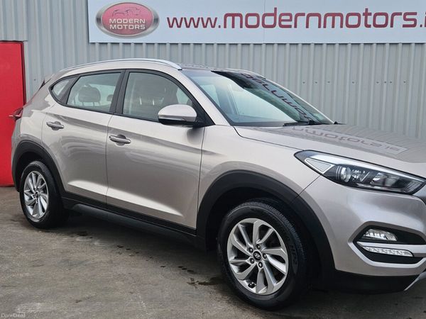 Hyundai Tucson SUV, Diesel, 2015, Beige