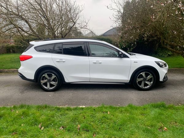 Ford Focus Estate, Petrol Hybrid, 2021, White