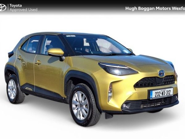 Toyota Yaris Cross Hatchback, Petrol Hybrid, 2023, Yellow