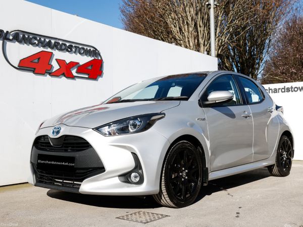 Toyota Yaris Hatchback, Petrol Hybrid, 2021, Grey