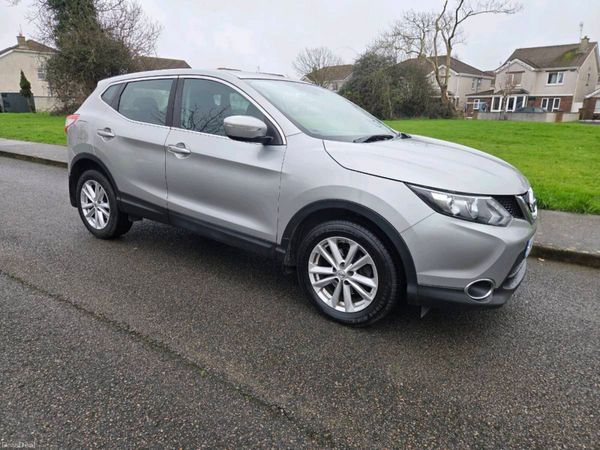 Nissan Qashqai Hatchback, Diesel, 2014, Silver