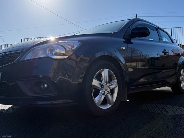 Kia Ceed MPV, Diesel, 2011, Black