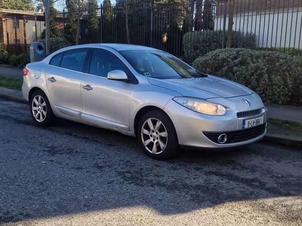 Renault Fluence Saloon, Diesel, 2011, Silver