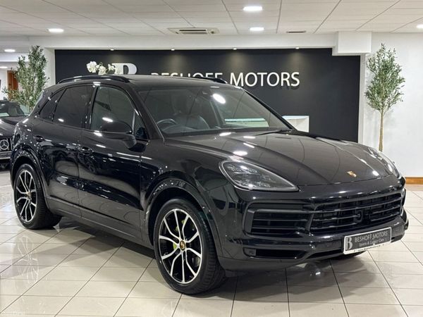 Porsche Cayenne Estate, Petrol Plug-in Hybrid, 2018, Black