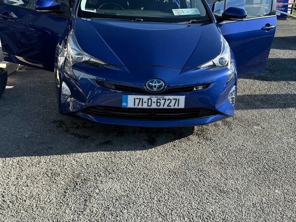 Toyota Prius Hatchback, Petrol Hybrid, 2017, Blue